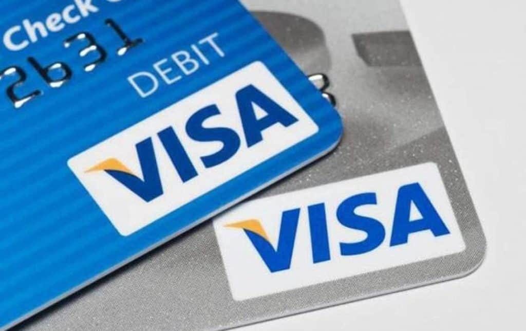 Thẻ Visa Debit là gì? Làm thẻ Visa Debit ngân hàng nào tốt nhất?