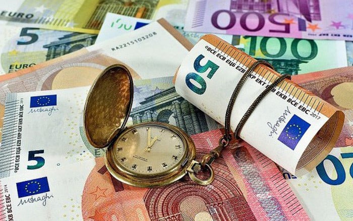 1 Euro Bằng Bao Nhiêu Tiền Việt? Mọi Thông Tin Cần Biết Khi Đổi Euro 2023