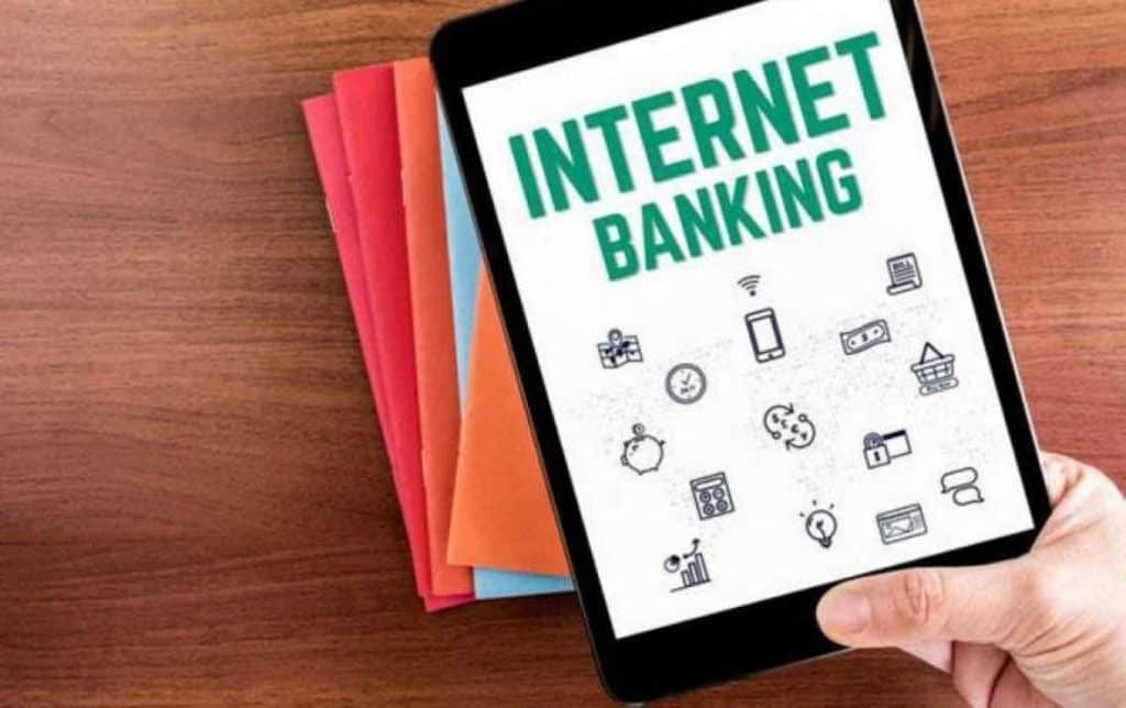 Internet Banking là dịch vụ ngân hàng điện tử rất tiện lợi và hữu ích